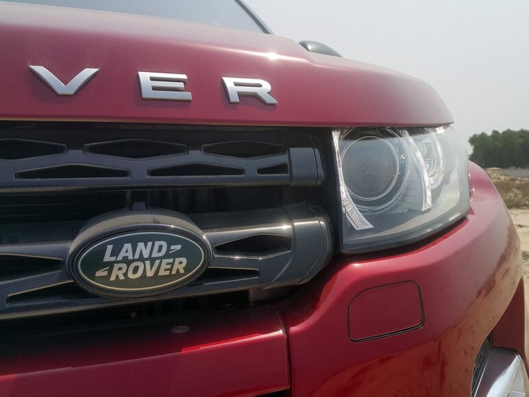 land-rover-1-e1741783862442.jpg