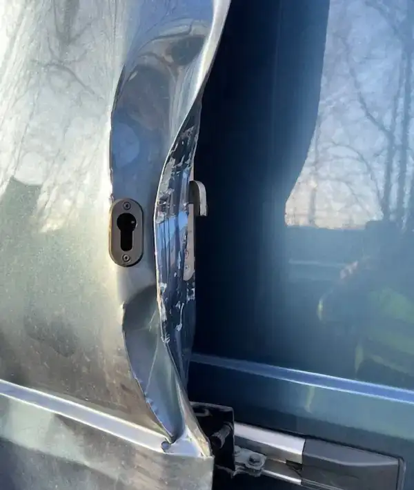 van_security_lock_without_alarm_installed